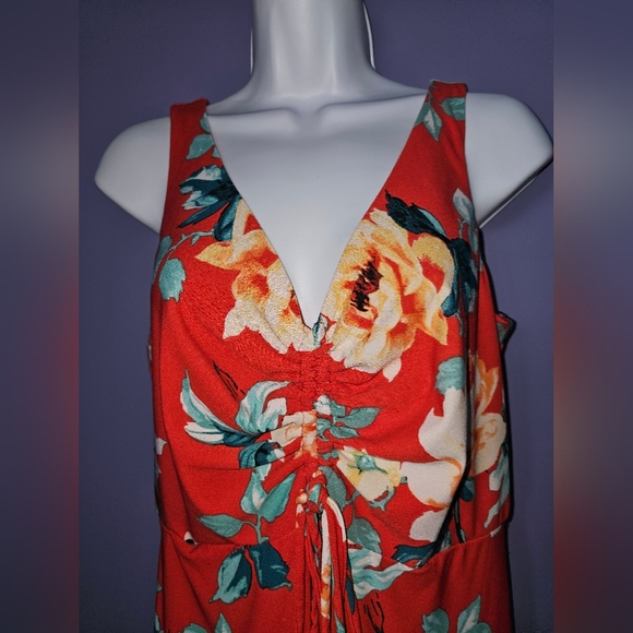 5/$25 Bundle deal! Red floral dress - Picture 3 of 4